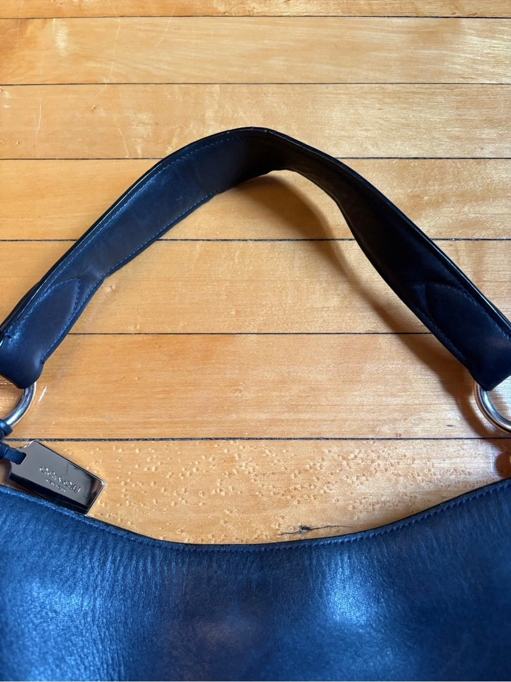 EUC Vintage COACH Nomad Hobo Bag | Black Glove-tanned Leather *READ: STRAP FLAW*